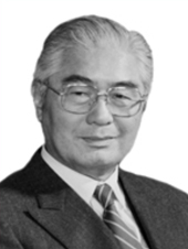荣毅仁(1916-2005)